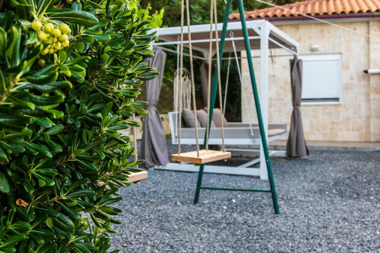 Chic & Spacious House In Rodia Heraklion Buitenkant foto